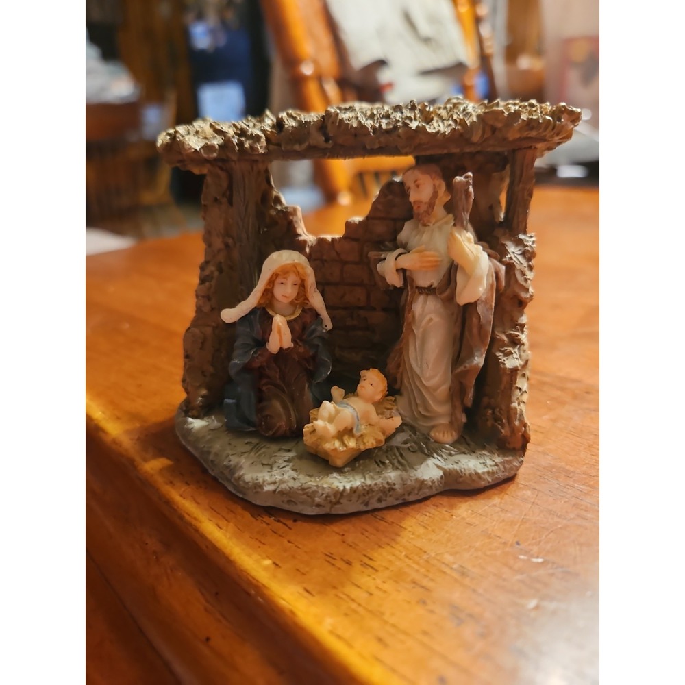 Vintage Manger w/ Mary, Joseph and Baby Jesus